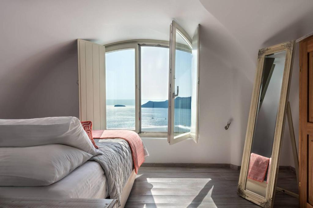 La Perla Villas and Suites - Adults Only - 2