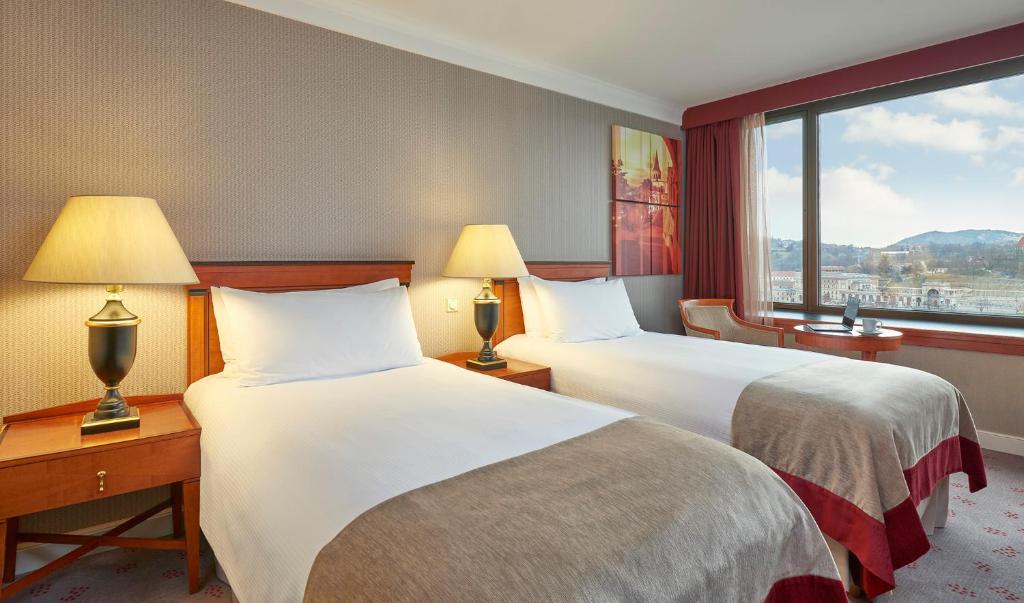 Postel nebo postele na pokoji v ubytování InterContinental Budapest by IHG