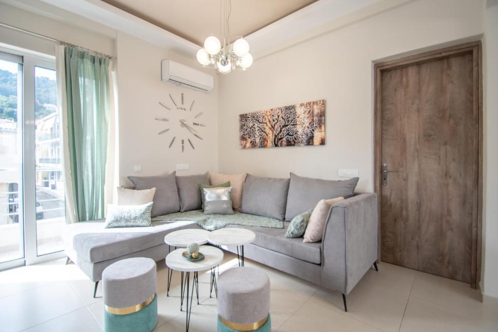 Posezení v ubytování Alcmene Lux Apartment by "elite"