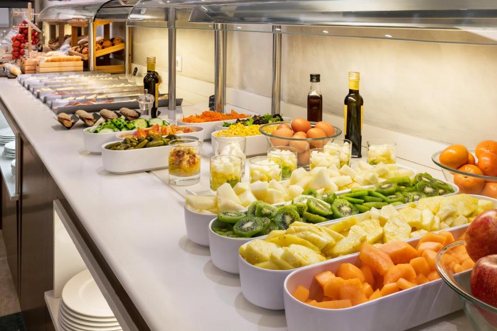 Catalonia Goya - Resim 17