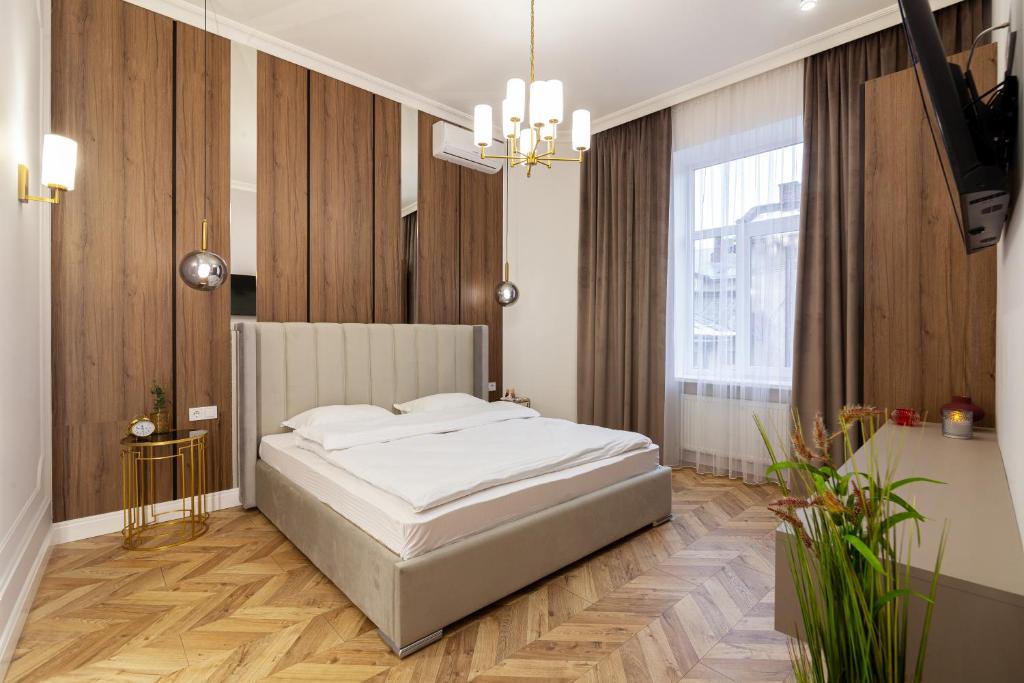 LEOGRAND Apartments on Horodotska 45 головне фото