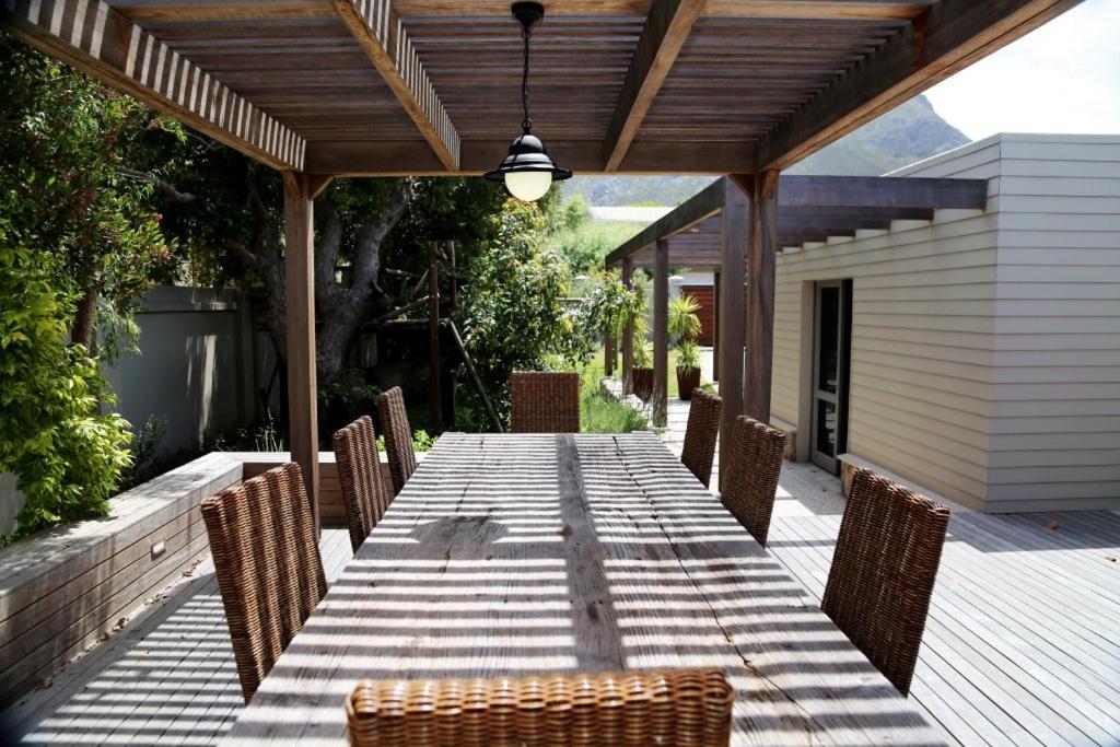 Knight's House, Hermanus (updated prices 2024)