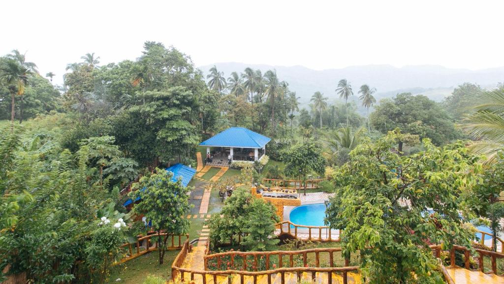 Gallery image of Rainbow Forest Paradise Resort and Camping Area by Cocotel in Rizal