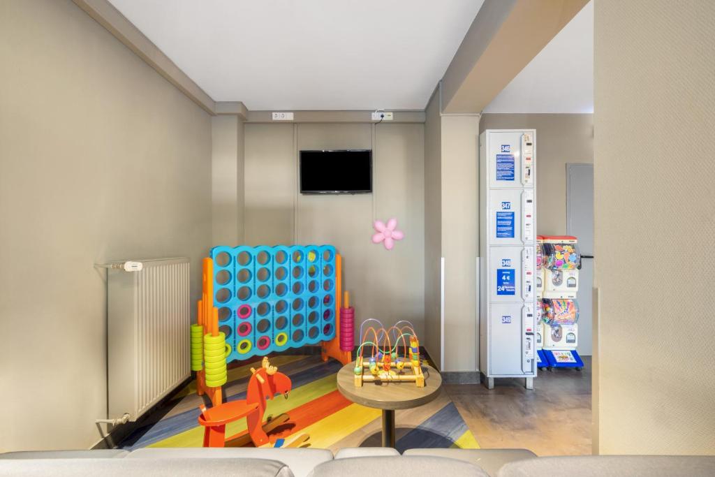 TV a/nebo společenská místnost v ubytování a&o Dresden Hauptbahnhof