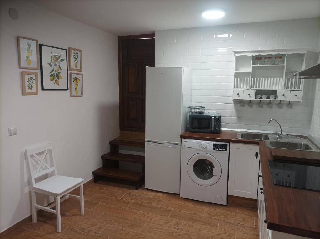 Kuchyň nebo kuchyňský kout v ubytování Casa La Piedra