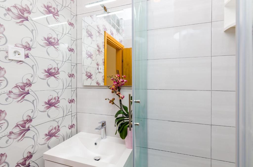 Apartments & Room Frane - 14