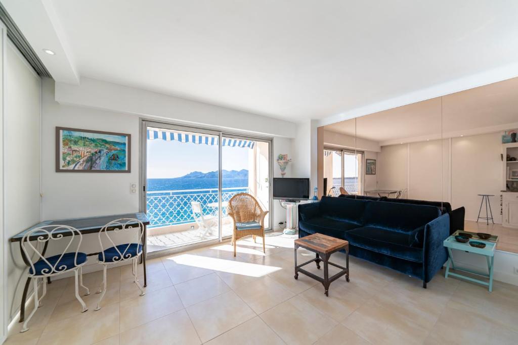 Wdf sea-view one bedroom heart of Cannes