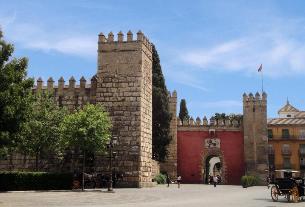 Palacios Malaver, Seville – Updated 2023 Prices