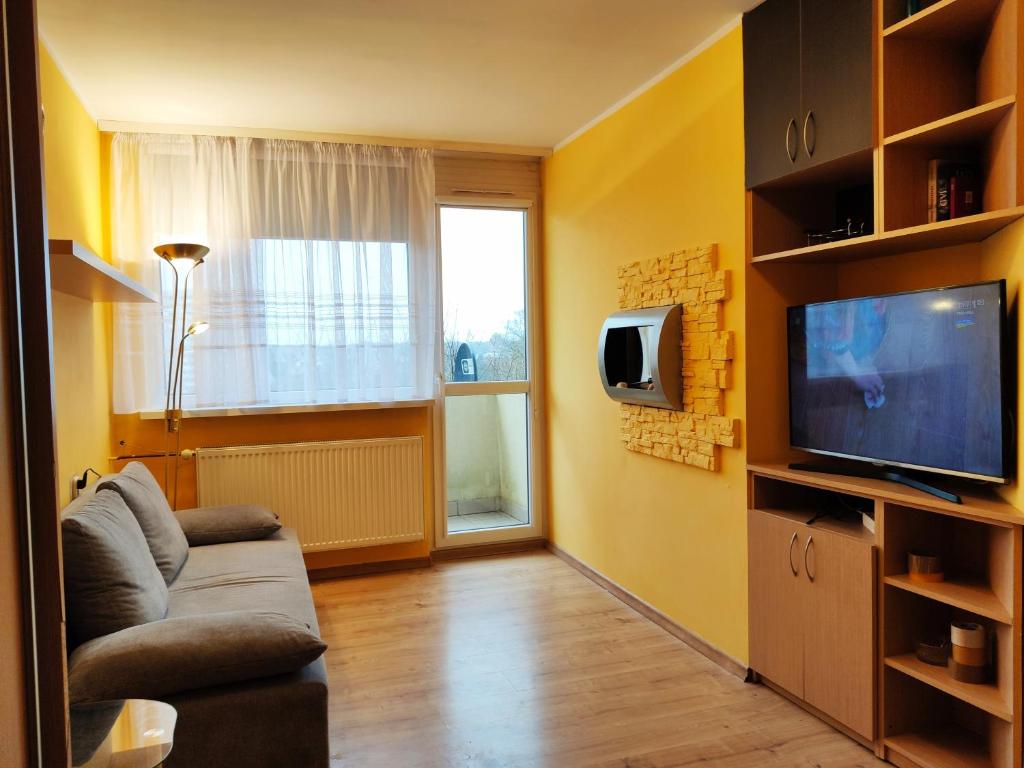 TV i/ili multimedijalni sistem u objektu Apartament nad Parsętą