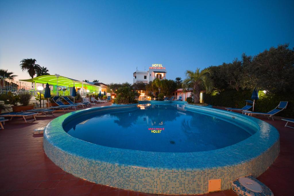 Bazén v ubytování Hotel Terme Providence nebo v jeho okolí