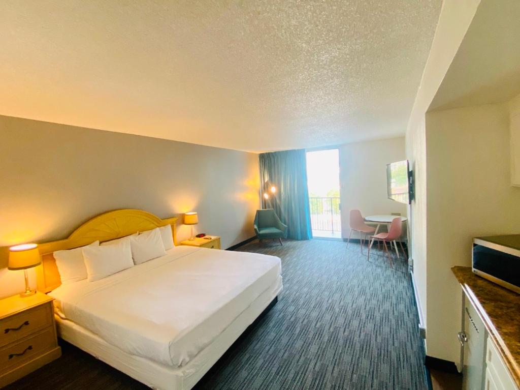 Glendale Express Hotel Los Angeles - 