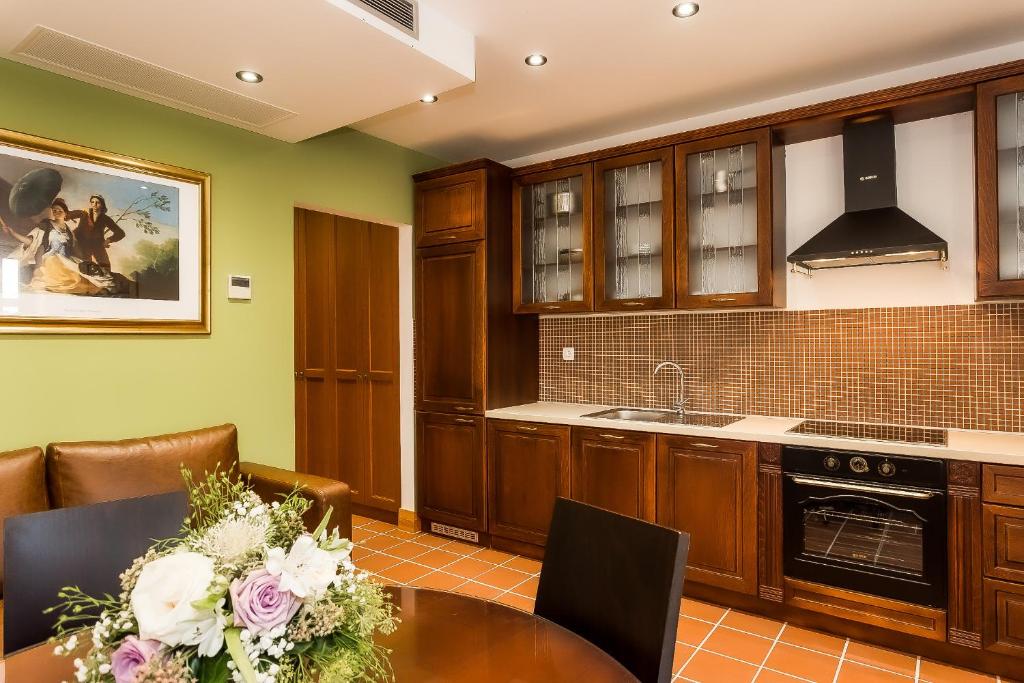 Heritage Hotel & Estate Raznjevica Dvori AD 1307 - Suite Con Terraza