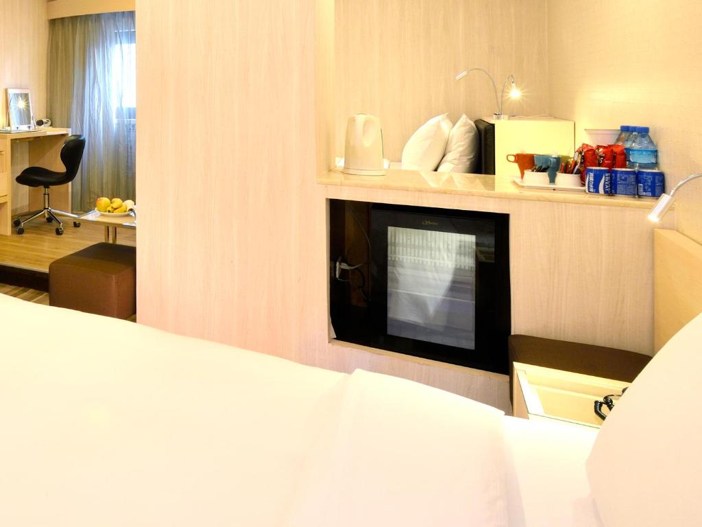 Yomi Hotel - ShuangLian MRT - 豪华家庭房