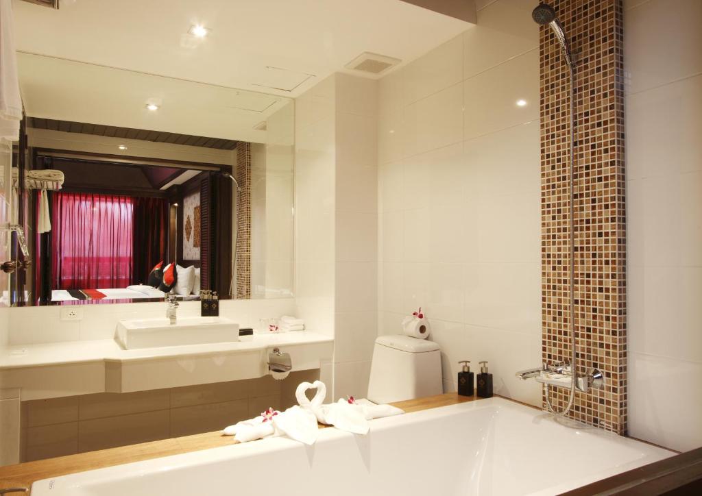 Koupelna v ubytování Rayaburi Hotel, Patong