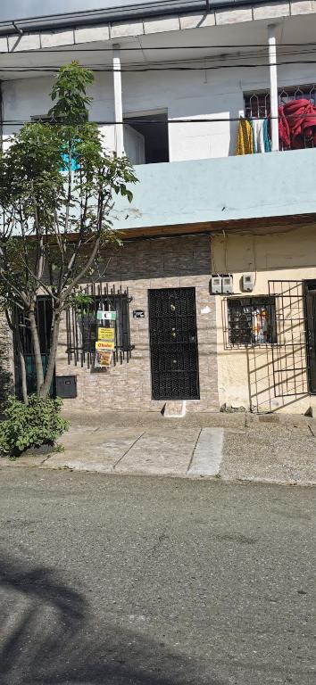 Apartamento vacacional en Medellín central privado y tranquilo - Apartamento De Dos Dormitorios