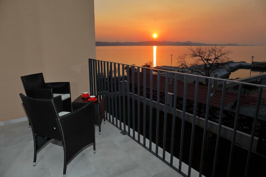 Balkón nebo terasa v ubytování Apartmani More