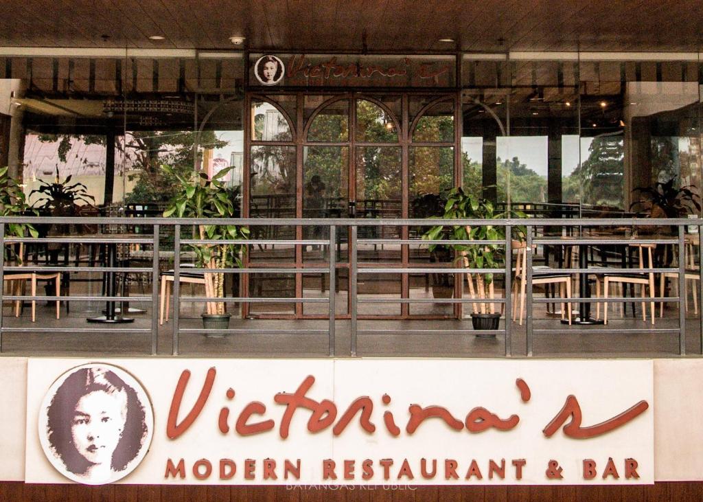 Restaurace v ubytování Bravo Tanauan Hotel
