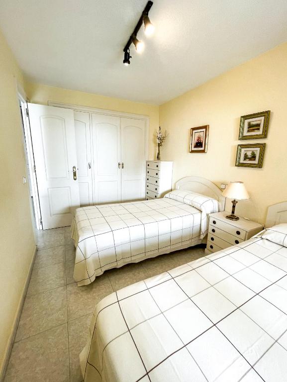 Apartamento Torre Condor Benidorm REF 042, Spain - Booking.com