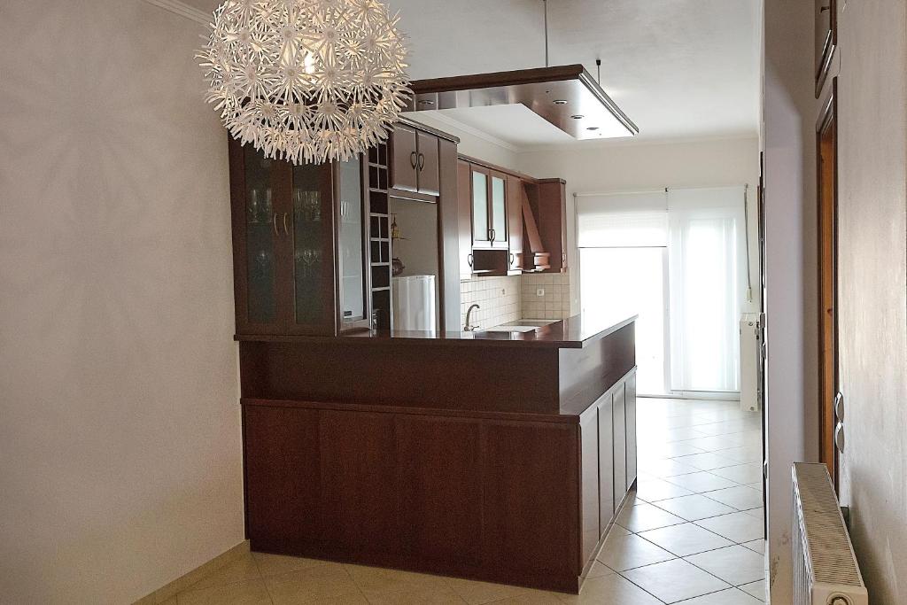 A kitchen or kitchenette at Aria apts 100 m from the beach by PosarelliVillas