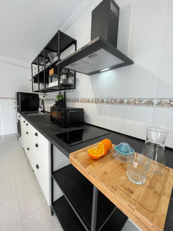 Kuchyňa alebo kuchynka v ubytovaní KEY HOUSE