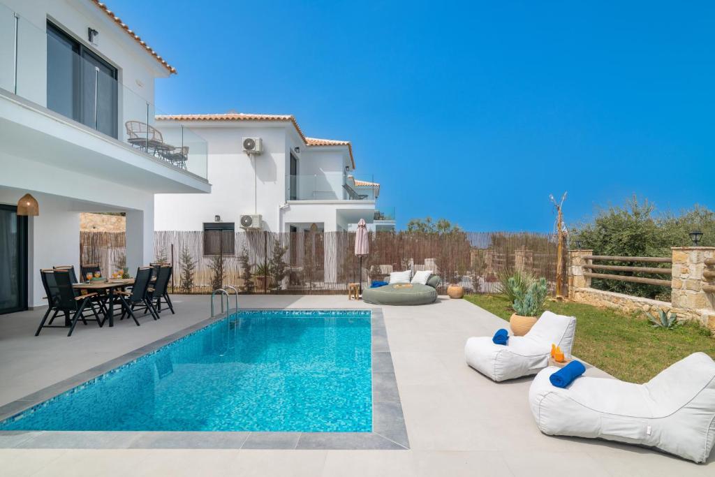 The swimming pool at or close to Queen of Zakynthos Luxury Villas