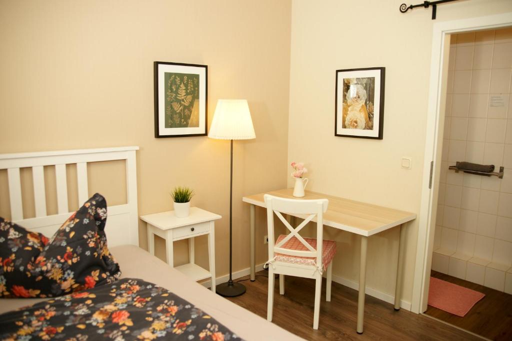 Gästehaus Kerber - Eenpersoonskamer Met Badkamer