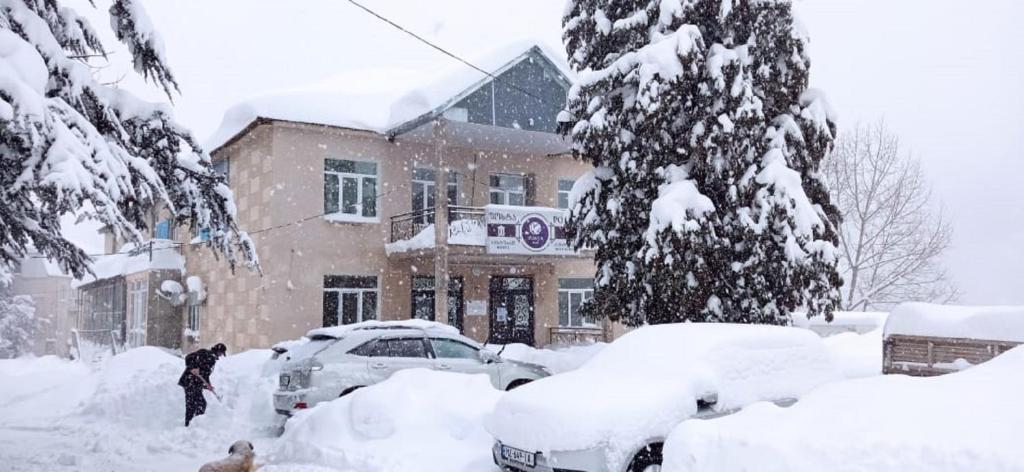 Hotel Posta Khulo v zimě