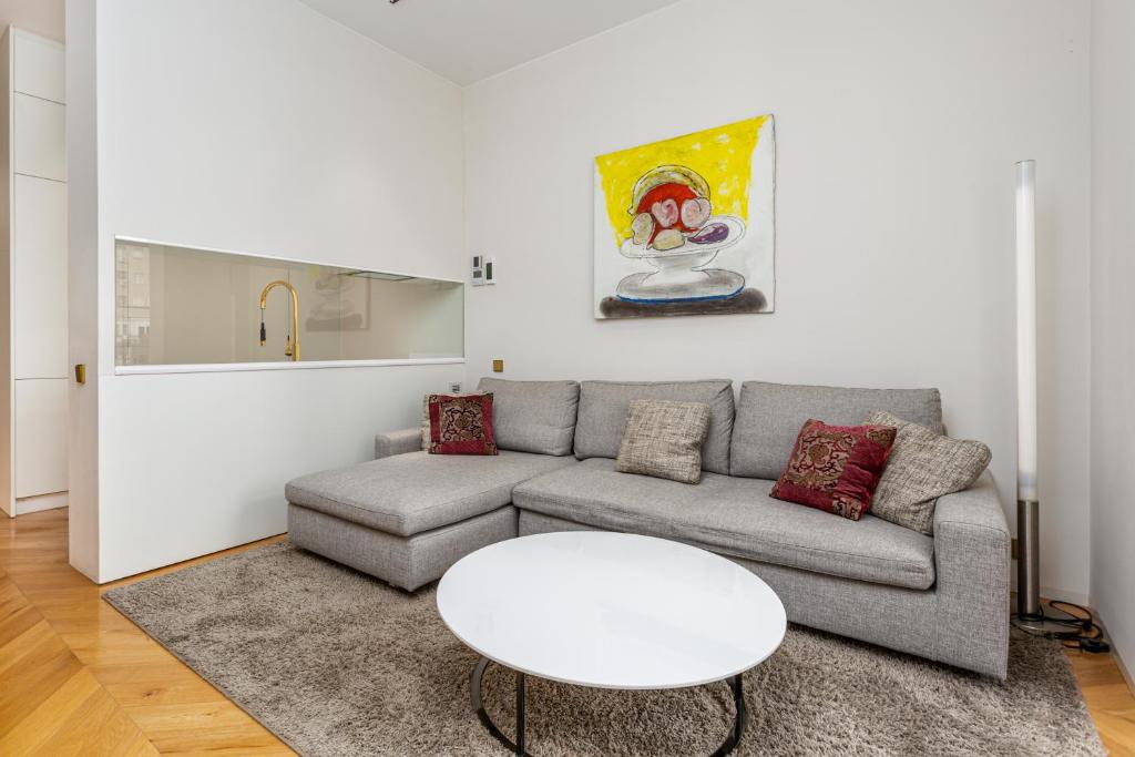 Luxury Paseo de Gracia Casa Batlló - Two-Bedroom Apartment