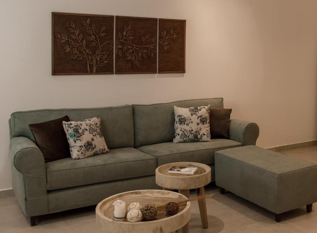 Posezení v ubytování PITHOS MODERN APARTMENTS