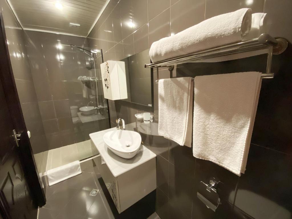 Koupelna v ubytování Hotel Orange Kutaisi
