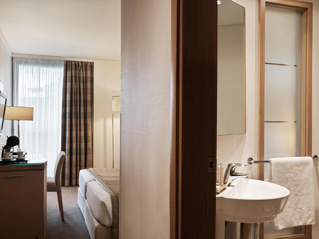 Galaxy Iraklio Hotel - 4