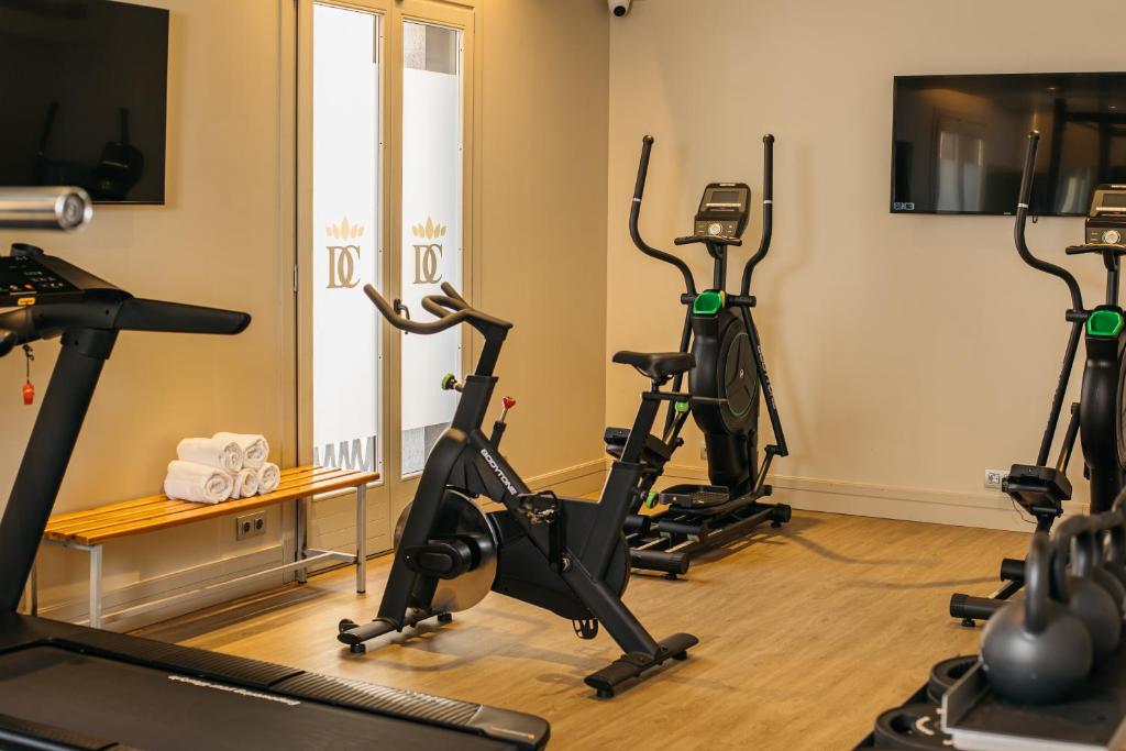 Fitness centrum a/nebo fitness zařízení v ubytování Duquesa de Cardona Hotel 4 Sup by Grup Duquessa
