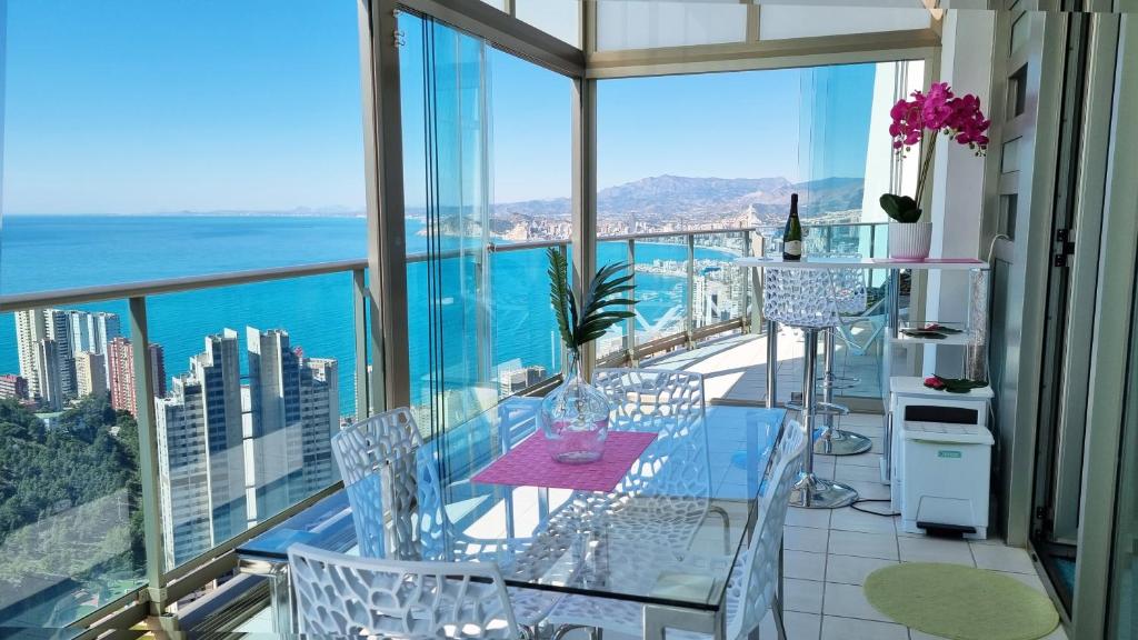 Lujoso apartamento en la planta 40 - Muy soleado, Benidorm ...