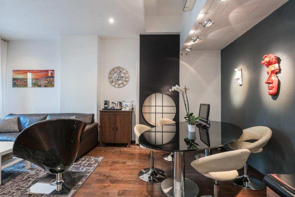 Posedenie v ubytovaní Art Gallery Apartment in Florence