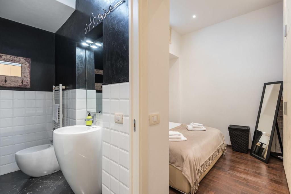 Kúpeľňa v ubytovaní Art Gallery Apartment in Florence