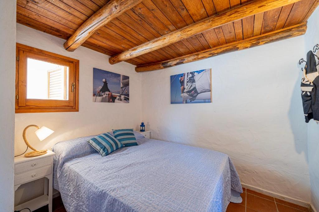 A bed or beds in a room at Welcomely- Le Vele