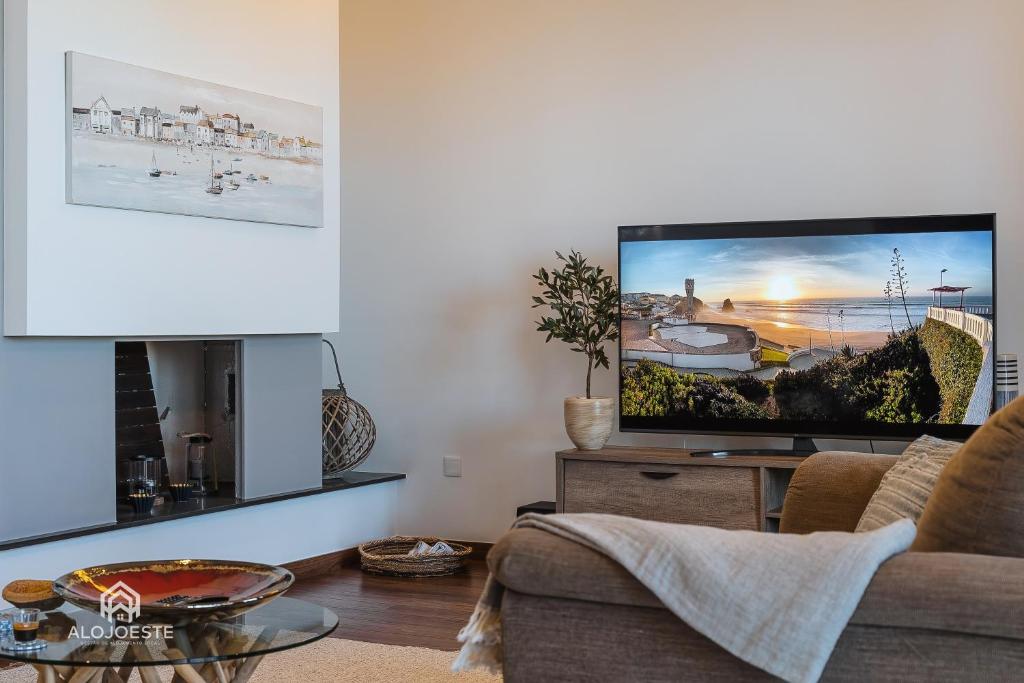 TV a/nebo společenská místnost v ubytování Villa da Gama - Santa Cruz