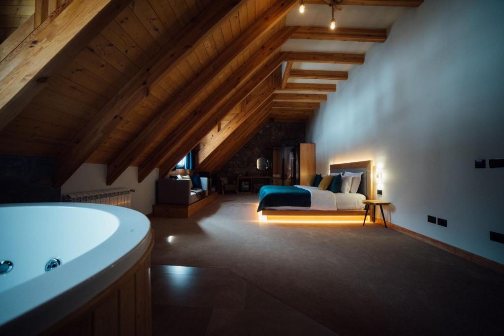 Hotel Kulla e Bajraktarit - Imazhi 2