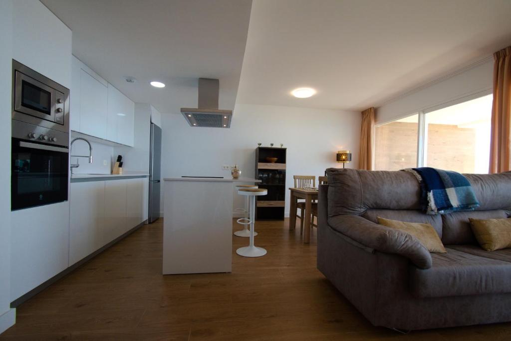 Kuchyň nebo kuchyňský kout v ubytování SUNNY DAY APARTMENT CALACEITE