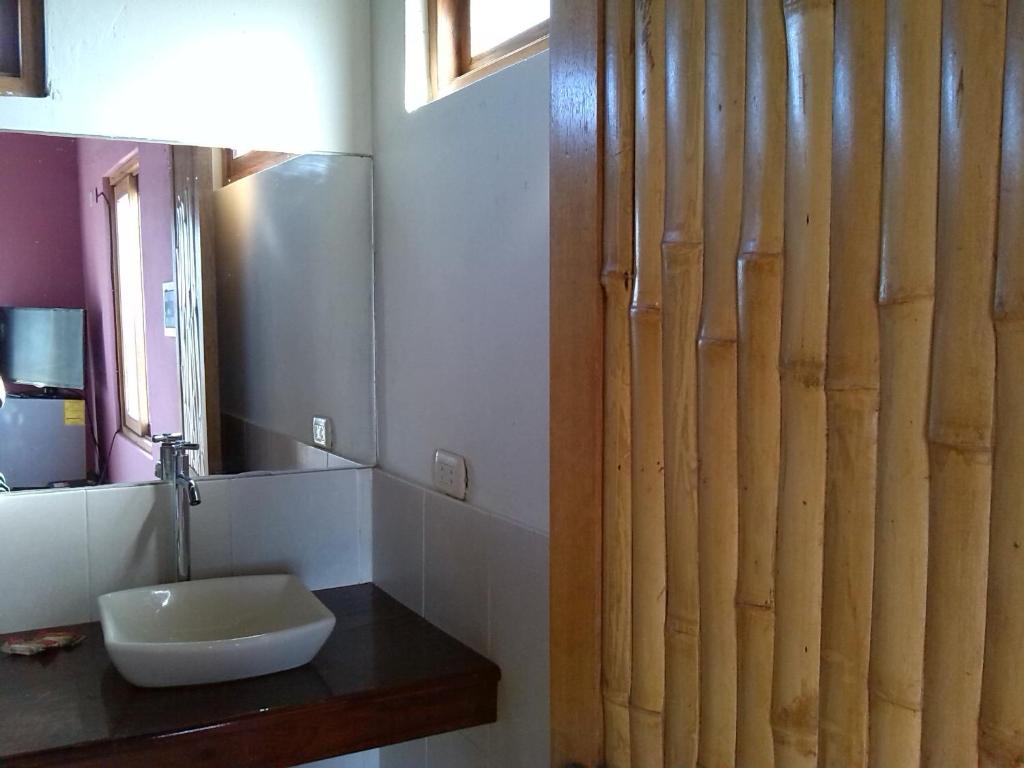 Uma casa de banho em Mancora Soul