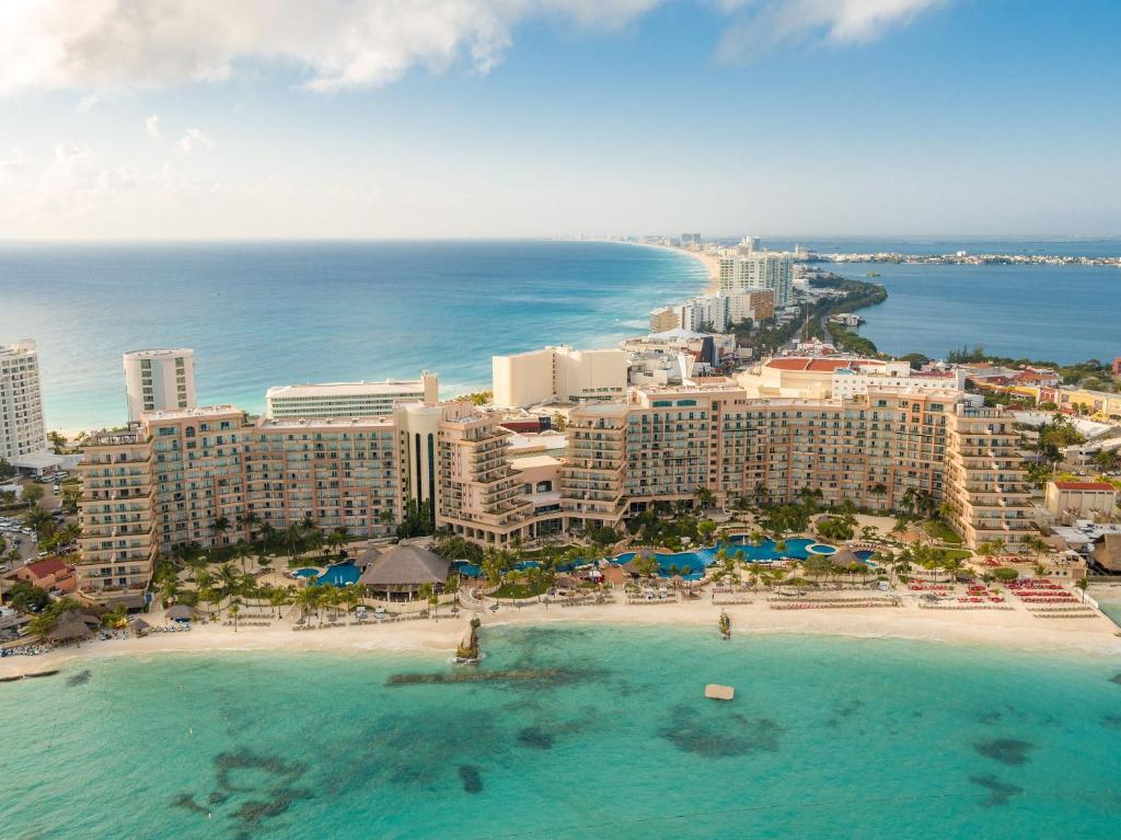an aerial view of a resort and the ocean at Grand Fiesta Americana Coral Beach Cancun - All Inclusive in Cancún