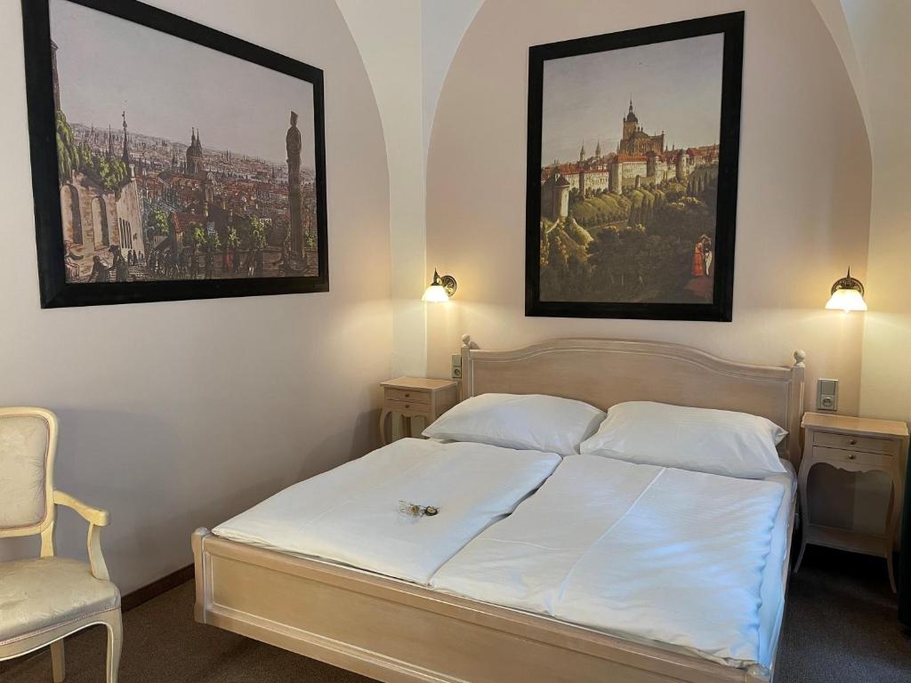 U Cervene zidle - Red Chair Hotel - Resim 45