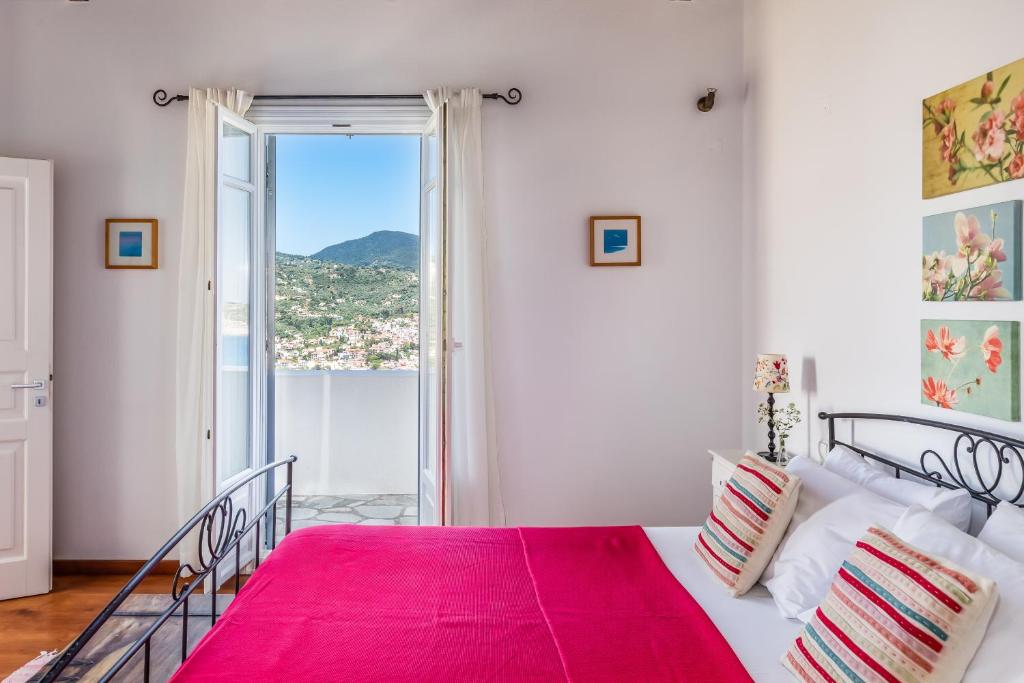 Posteľ alebo postele v izbe v ubytovaní Villa Nina Skopelos- Private Pool - Magnificent Views