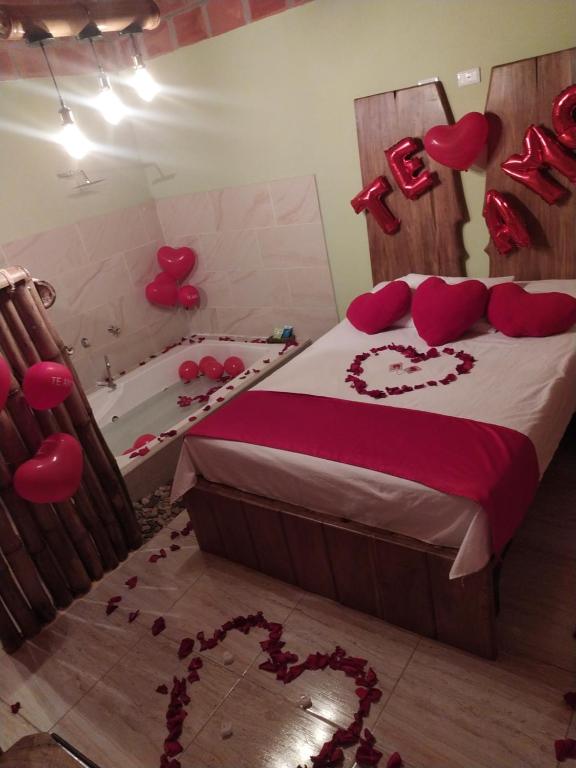 Postel nebo postele na pokoji v ubytování Hotel B & C