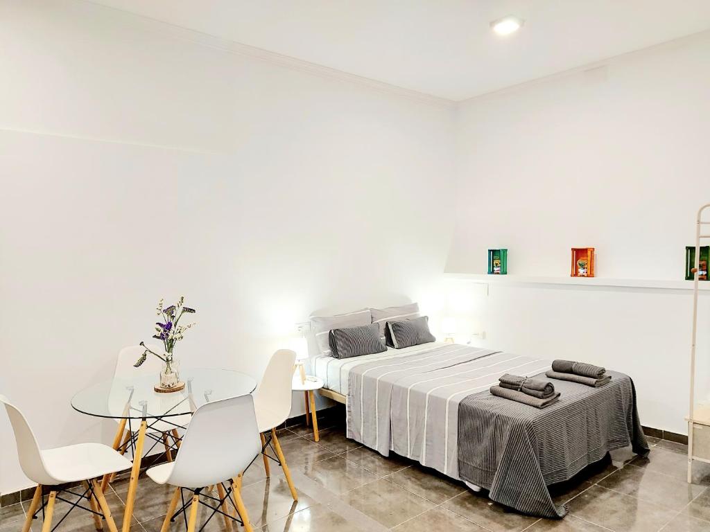 Gloria Host House - 