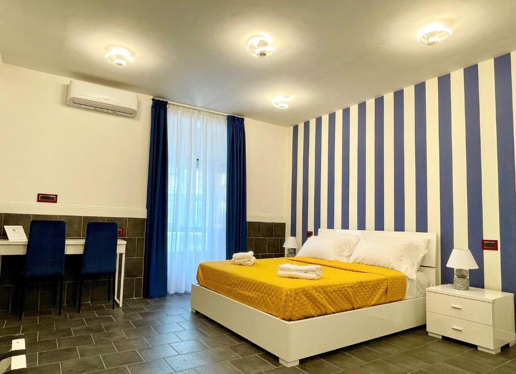 Yacht Club Angioino - Deluxe Double Room
