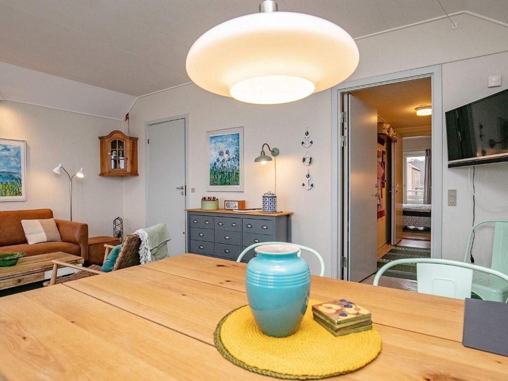 TV a/nebo společenská místnost v ubytování Holiday home Rudkøbing XVII