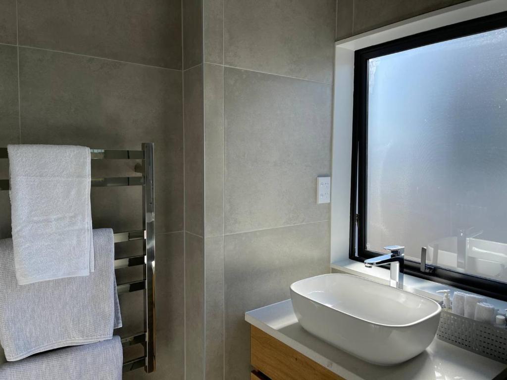 4 bedroom home fully furnished in Papakura, Auckland - Resim 18