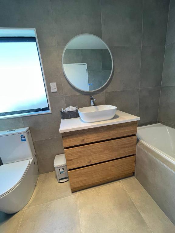 4 bedroom home fully furnished in Papakura, Auckland - Resim 28