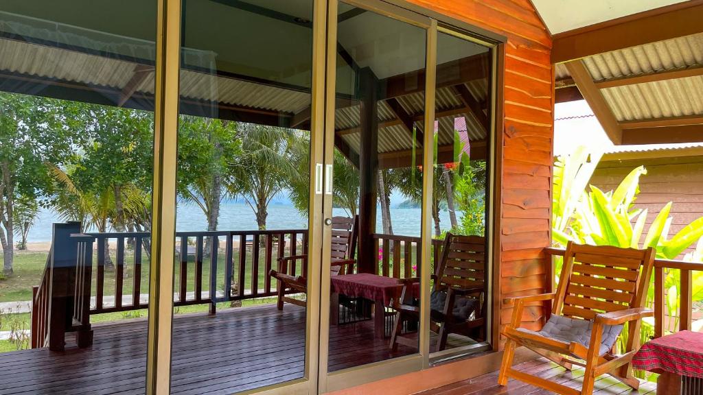 Koh Yao Seaview Bungalow - 10